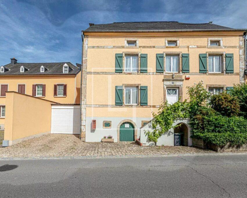 7-beds House with character and beautiful garden in Schrassig!