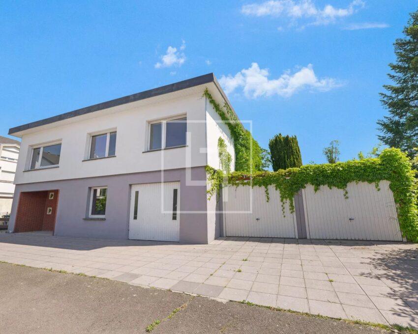 Exceptional single-family house on 14.30 ares of land in Linger