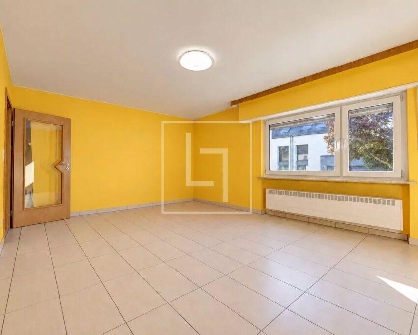Charming 2-Bedroom Apartment with Garage & Private Parking in Bettembourg